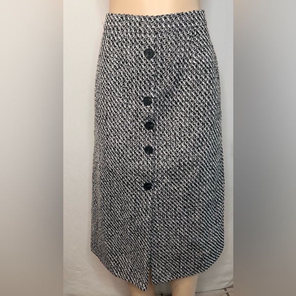 Commense Dresses & Skirts - NWT Commense Button Down Tweed Boucle Maxi Skirt Size L Black white Gray
